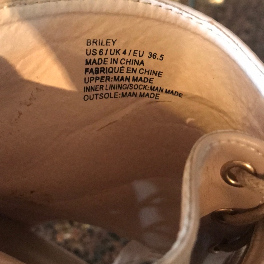Heels - Picture 2 of 4